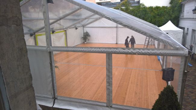 Installation de tente transparente et prestigueuse en Normandie